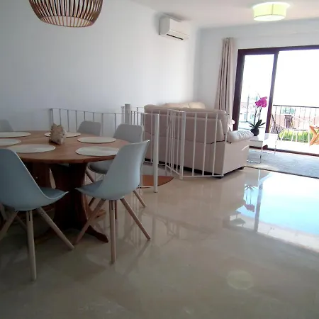 Villa Pueblo 123-capistrano Village-nerja *